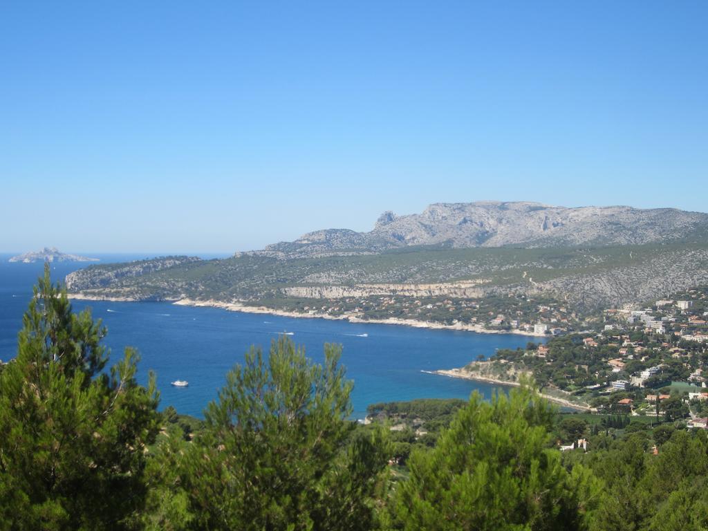 By Cassis Chambre Privee Dans Maison Familiale Δωμάτιο φωτογραφία