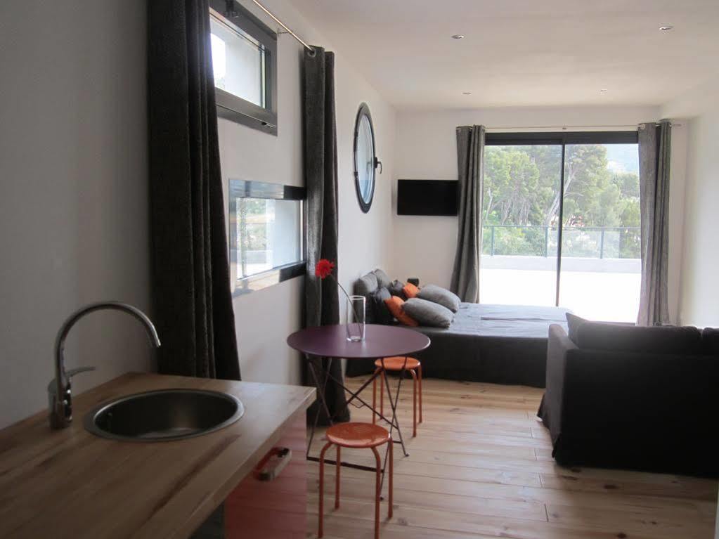 By Cassis Chambre Privee Dans Maison Familiale Εξωτερικό φωτογραφία
